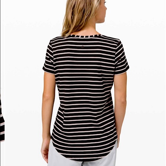 Lululemon Tee Short Sleeve V-Neck - Picture 2 of 2